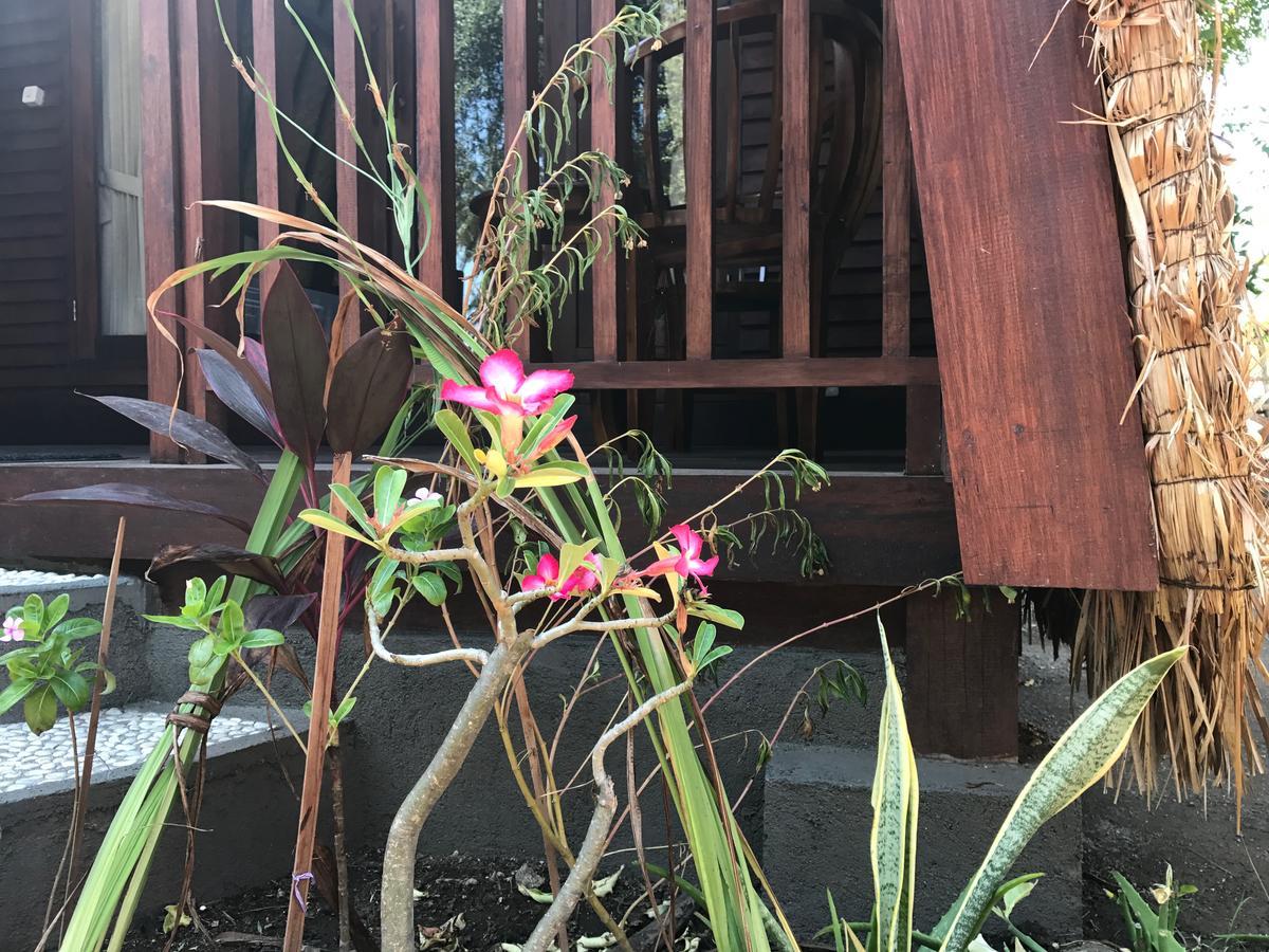 Meno Madia Bungalows Gili Meno Dış mekan fotoğraf